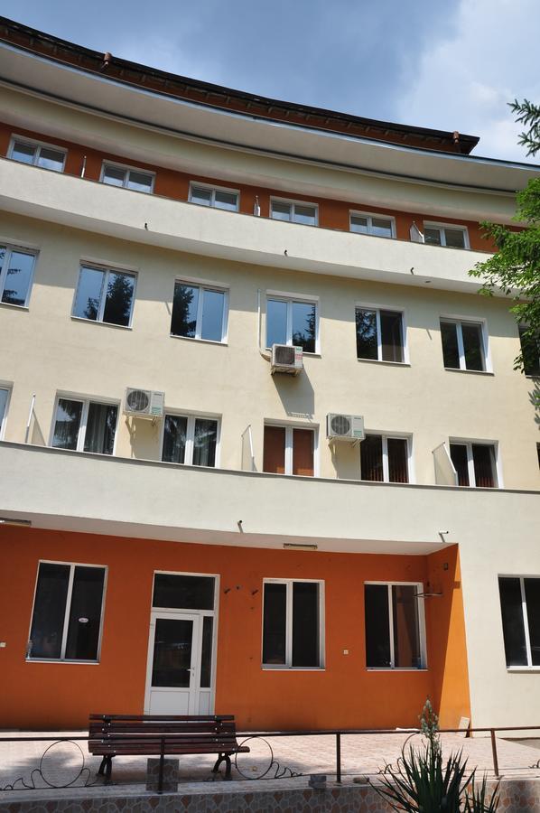 Семеен Хотел Пауталия Kiustendił Zewnętrze zdjęcie